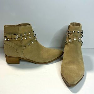 Steve Madden Tan Suede Boots Silver Stud Accents Size 8